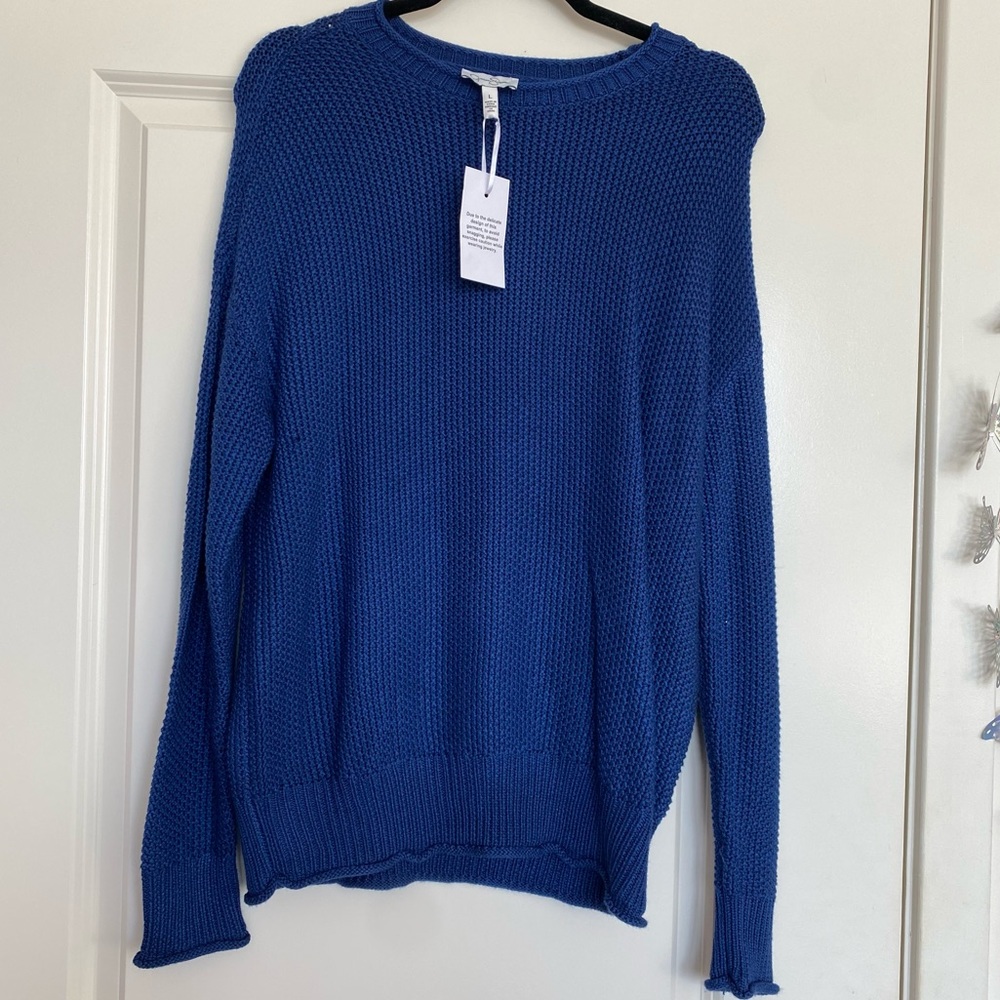 Jessica Simpson knit sweater with ribbed detailed hem & sleeves